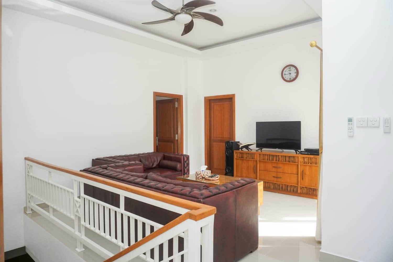 Upstairs TV lounge area